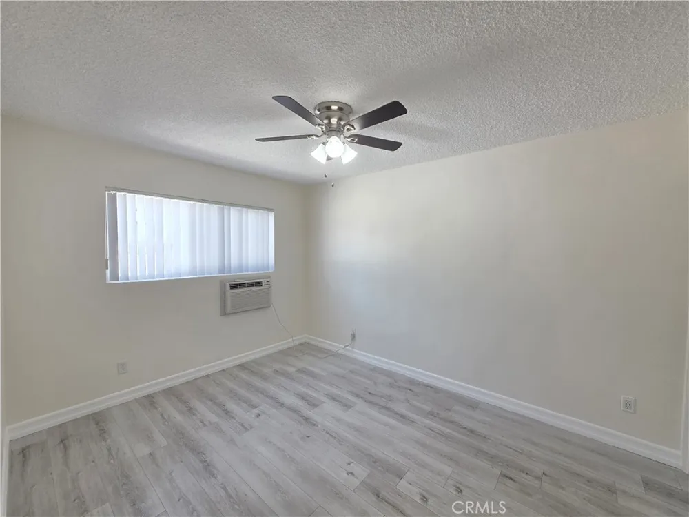 15436 Vanowen #9 Van Nuys, CA 91406