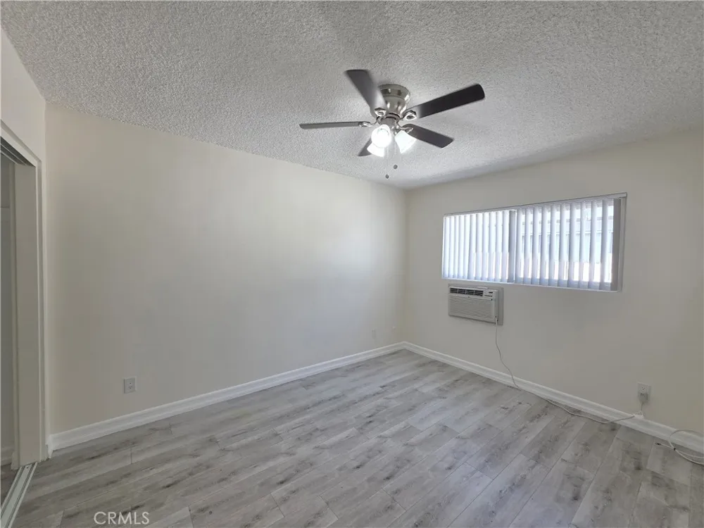 15436 Vanowen #9 Van Nuys, CA 91406