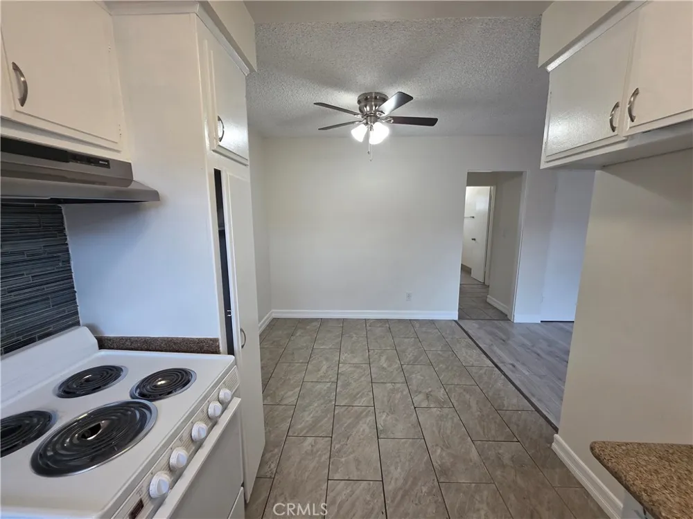 15436 Vanowen #9 Van Nuys, CA 91406