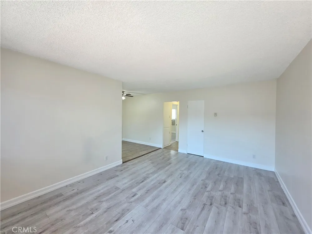 15436 Vanowen #9 Van Nuys, CA 91406