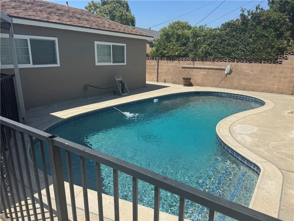 22537 Paraguay Drive Saugus, CA 91350