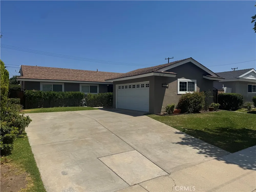 22537 Paraguay Drive Saugus, CA 91350