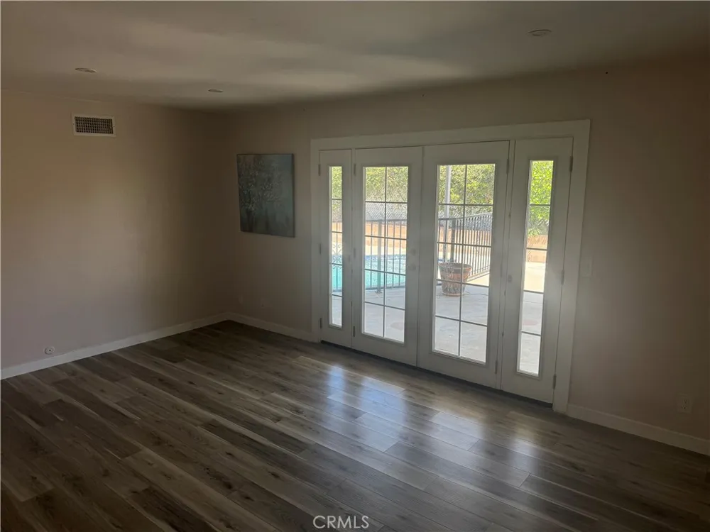 22537 Paraguay Drive Saugus, CA 91350