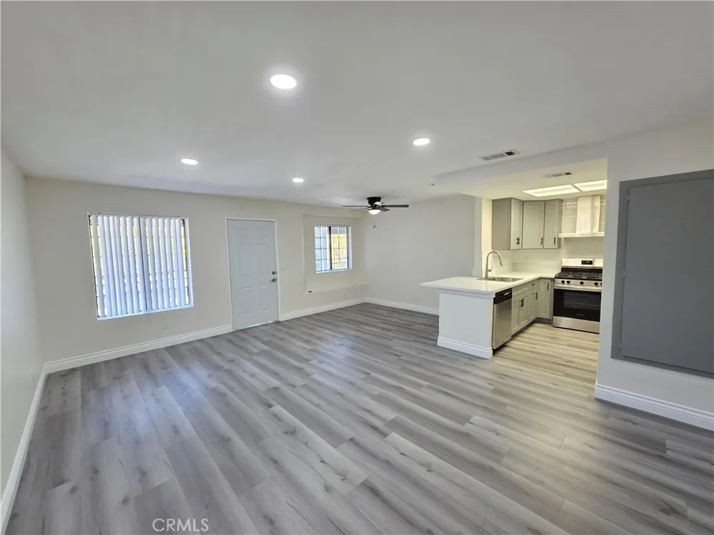 44036 25th W Lancaster, CA 93536