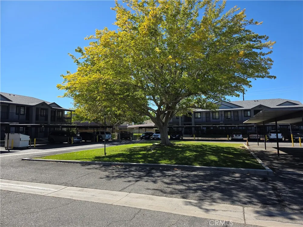 44036 25th W Lancaster, CA 93536