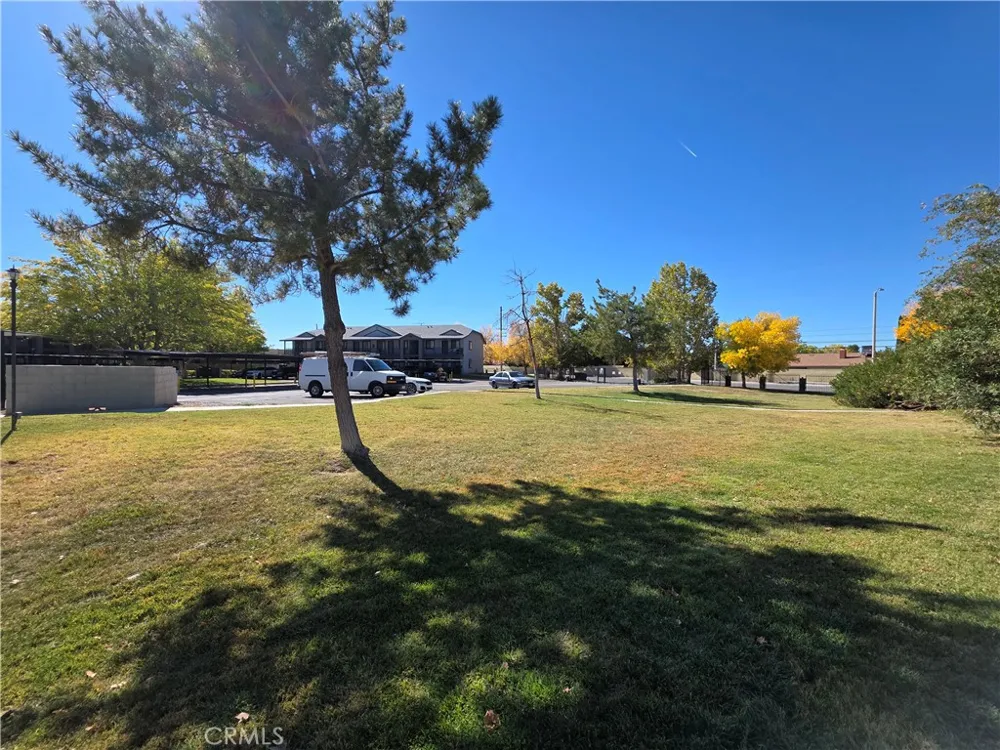 44036 25th W Lancaster, CA 93536
