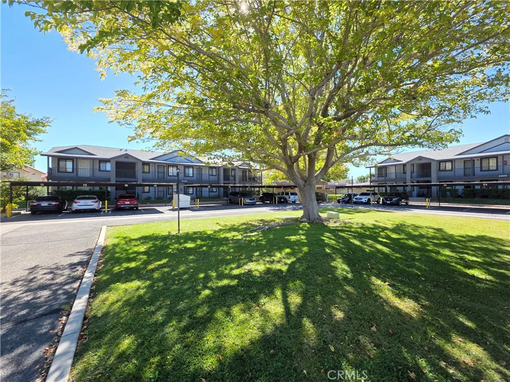 44036 25th W Lancaster, CA 93536
