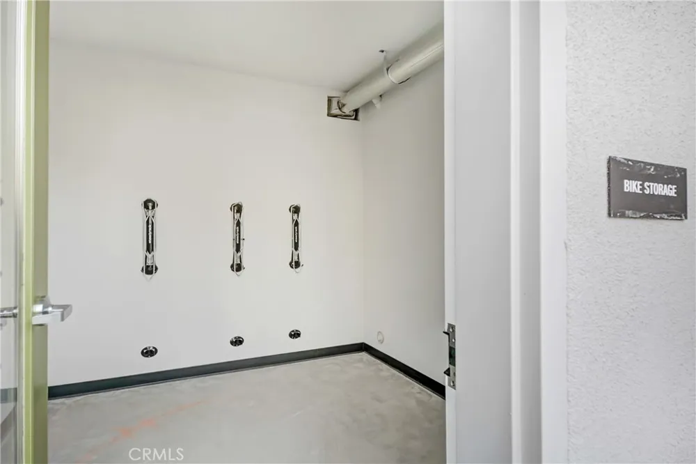 4127 E Circle Paseo #202 Ontario, CA 91764