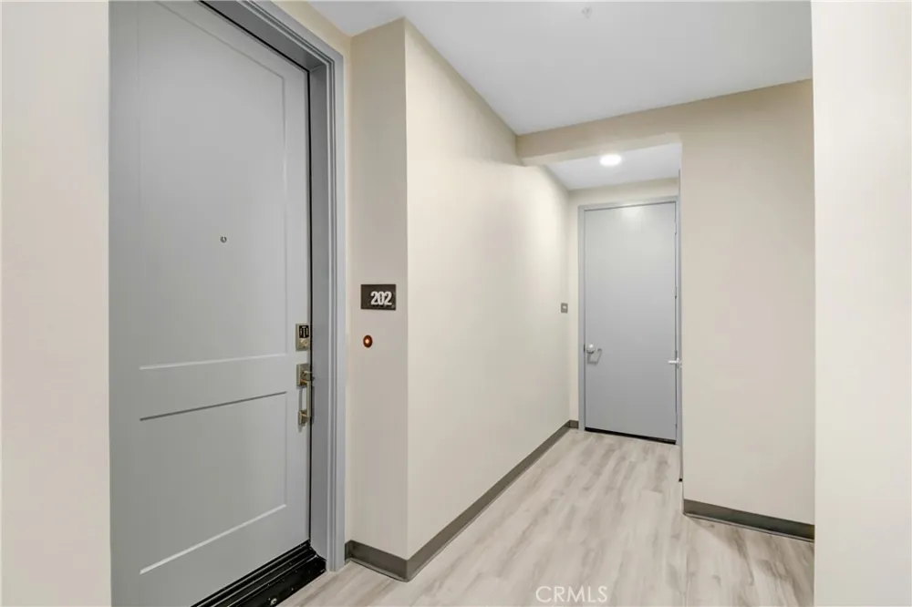 4127 E Circle Paseo #202 Ontario, CA 91764