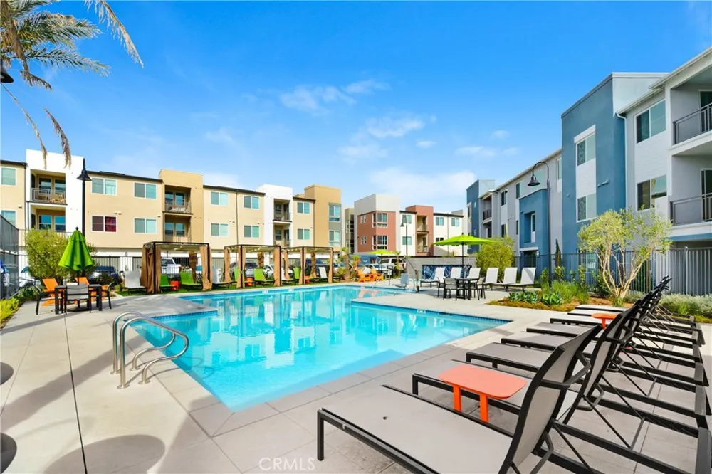 4127 E Circle Paseo #202 Ontario, CA 91764