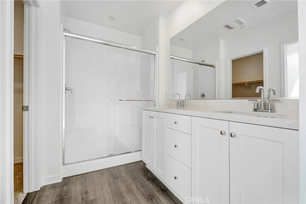4127 E Circle Paseo #202 Ontario, CA 91764