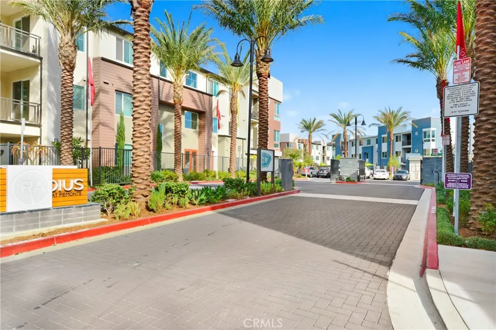 4127 E Circle Paseo #202 Ontario, CA 91764