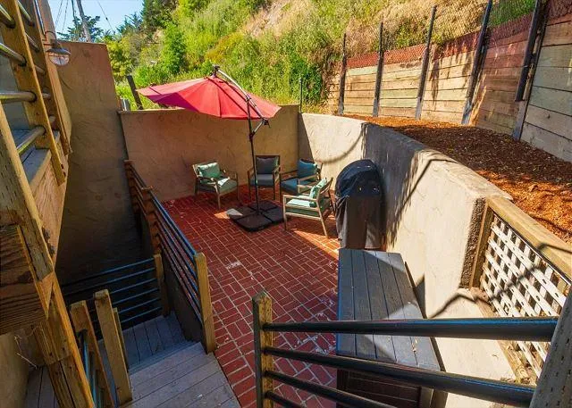 339 Beach Drive Aptos, CA 95003