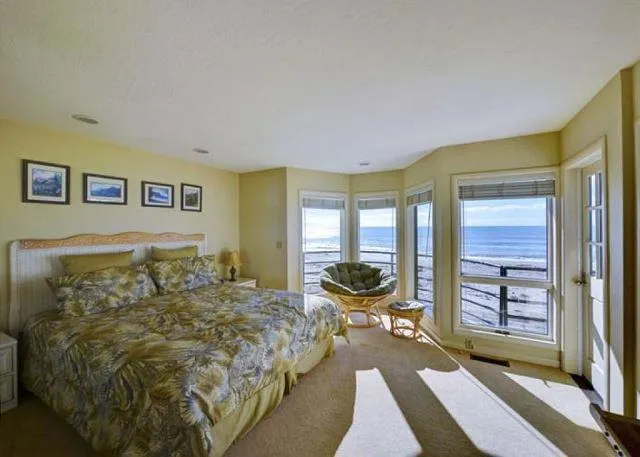 339 Beach Drive Aptos, CA 95003
