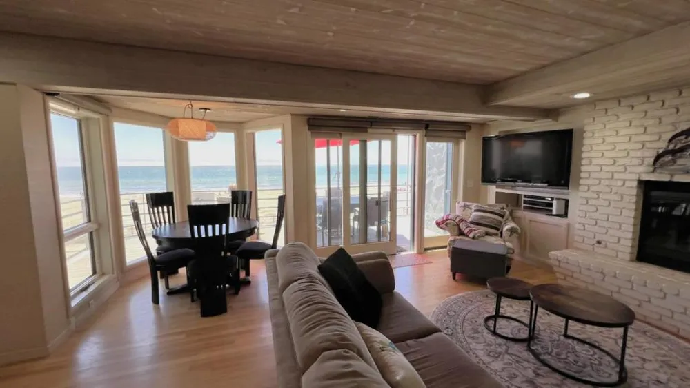 339 Beach Drive Aptos, CA 95003