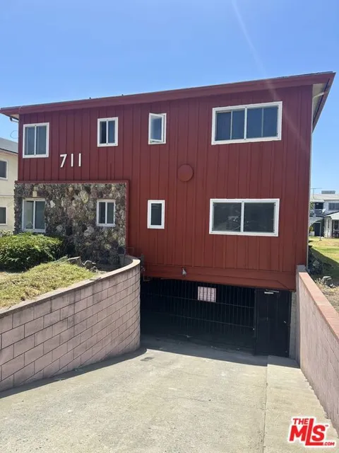 711 Larch Street #10