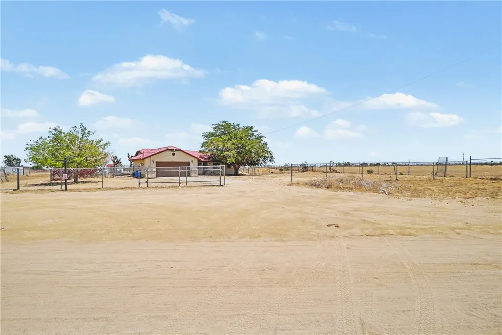 13451 Sonora Road Phelan, CA 92371