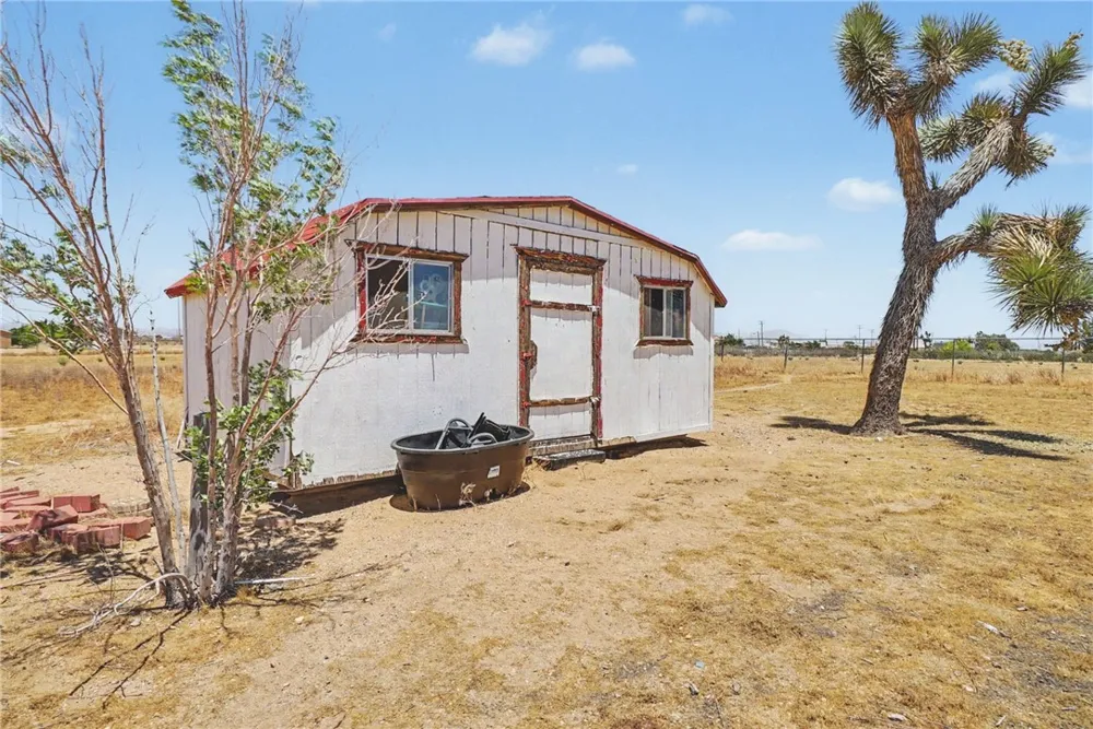 13451 Sonora Road Phelan, CA 92371