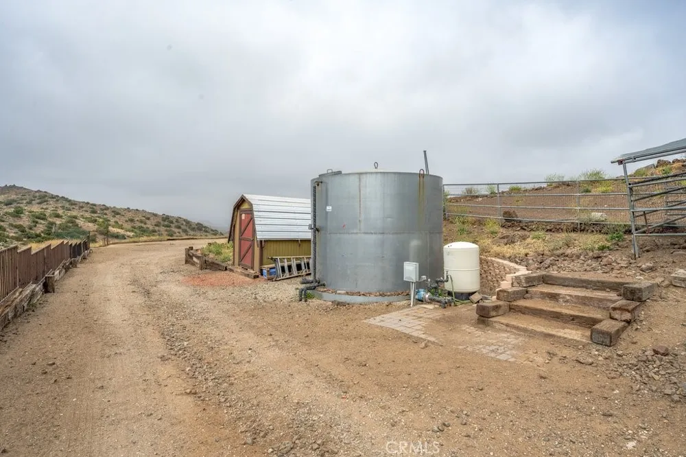 33330 Palen Agua Dulce, CA 91350