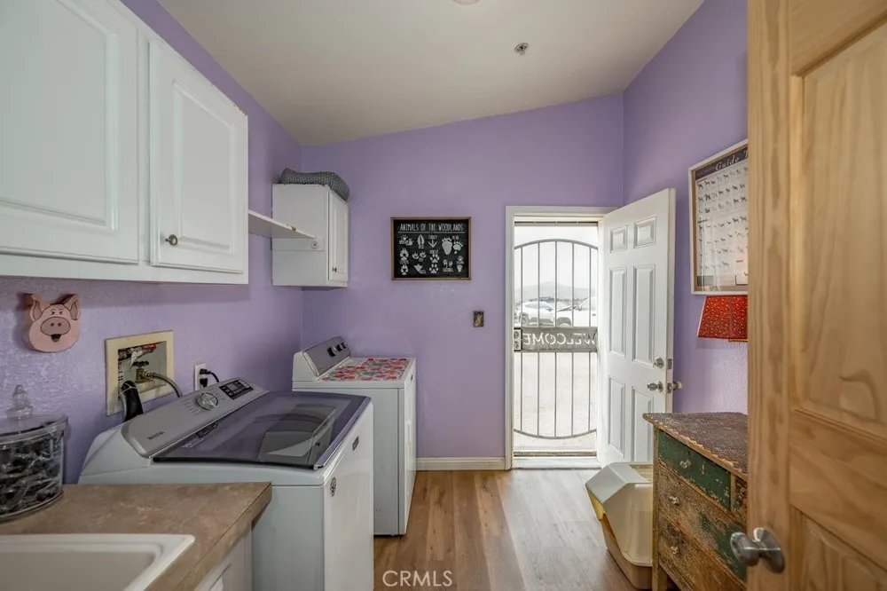 33330 Palen Agua Dulce, CA 91350