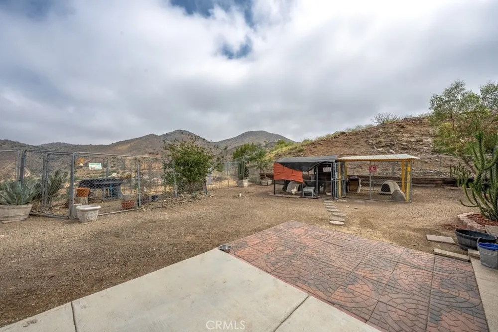 33330 Palen Agua Dulce, CA 91350