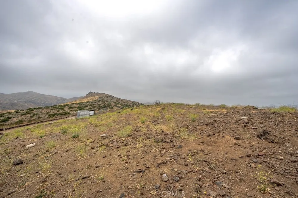 33330 Palen Agua Dulce, CA 91350