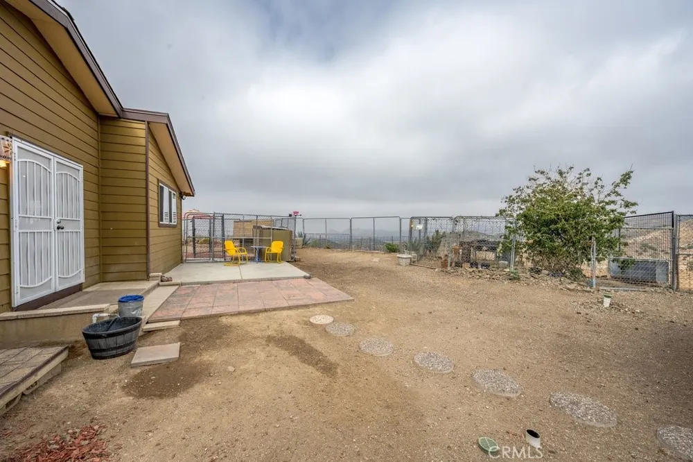 33330 Palen Agua Dulce, CA 91350