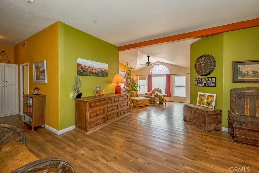 33330 Palen Agua Dulce, CA 91350