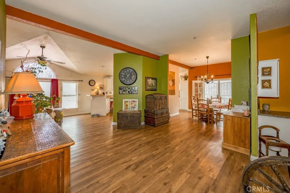 33330 Palen Agua Dulce, CA 91350