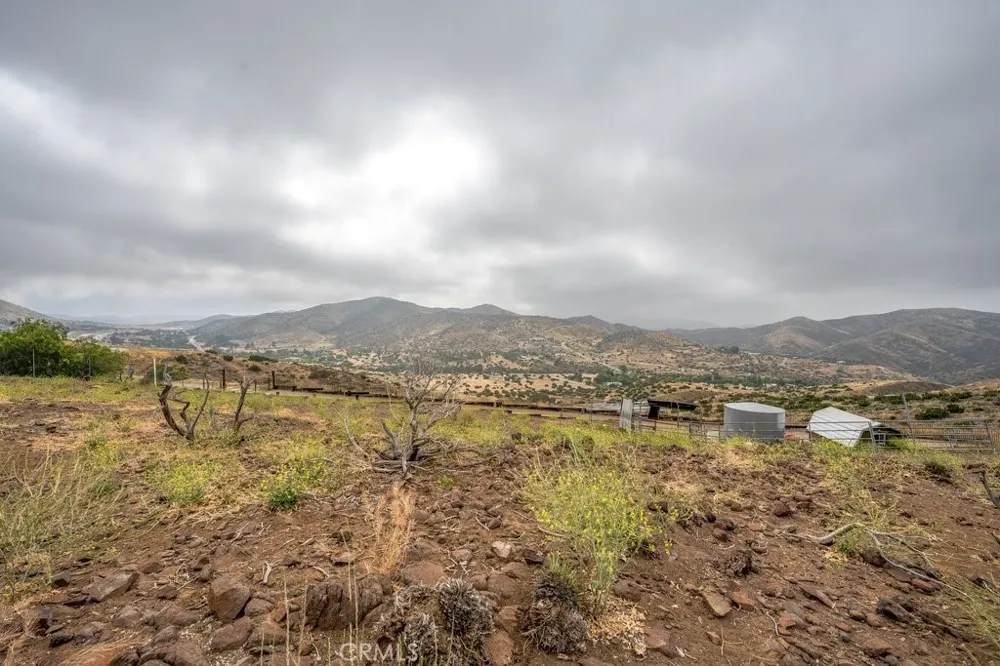 33330 Palen Agua Dulce, CA 91350