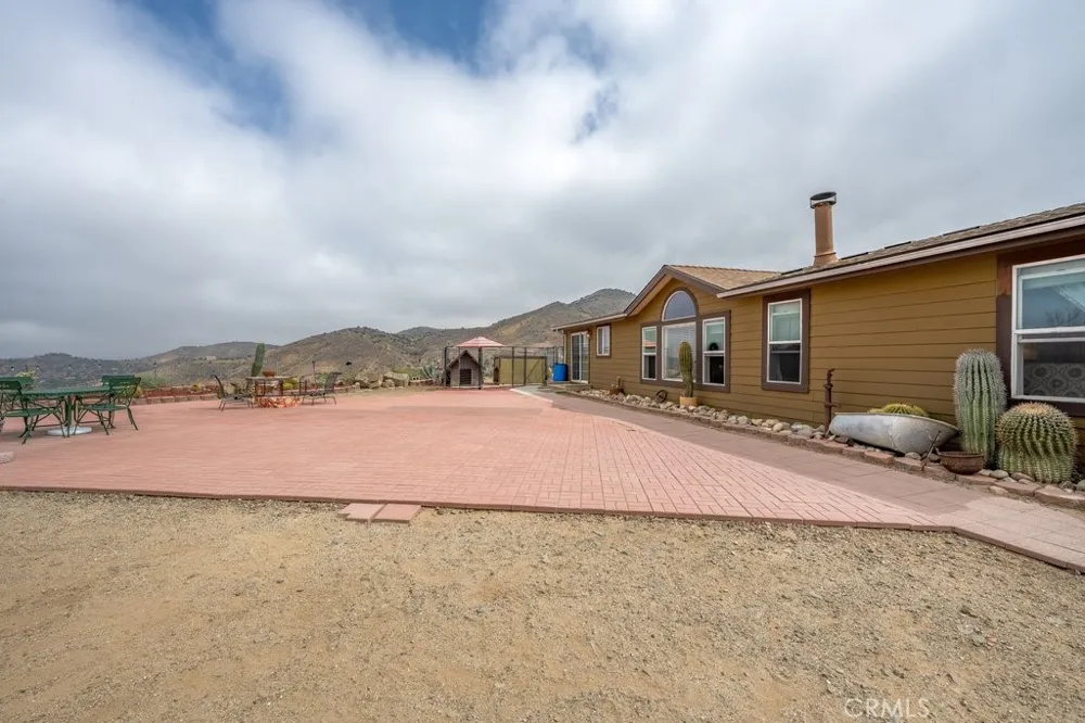 33330 Palen Agua Dulce, CA 91350