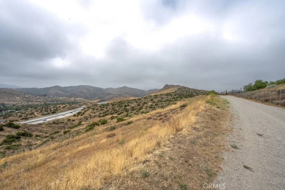 33330 Palen Agua Dulce, CA 91350