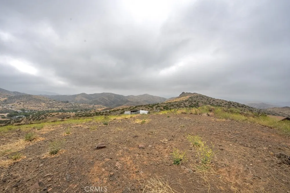 33330 Palen Agua Dulce, CA 91350