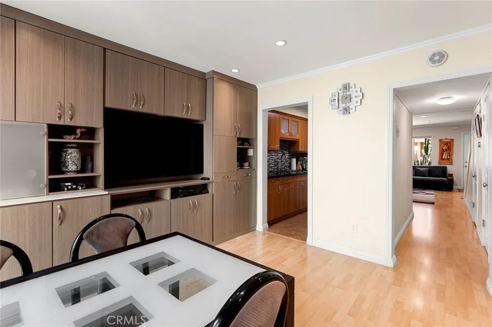 6312 Morse Avenue North Hollywood, CA 91606