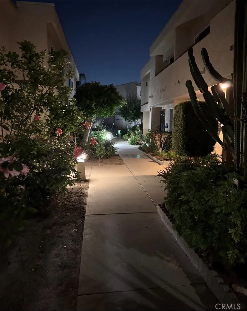 6312 Morse Avenue North Hollywood, CA 91606