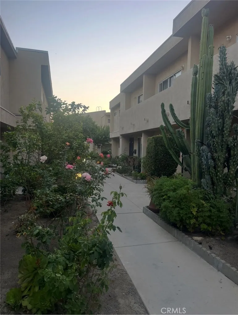 6312 Morse Avenue North Hollywood, CA 91606