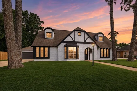 3922 Highpines Drive