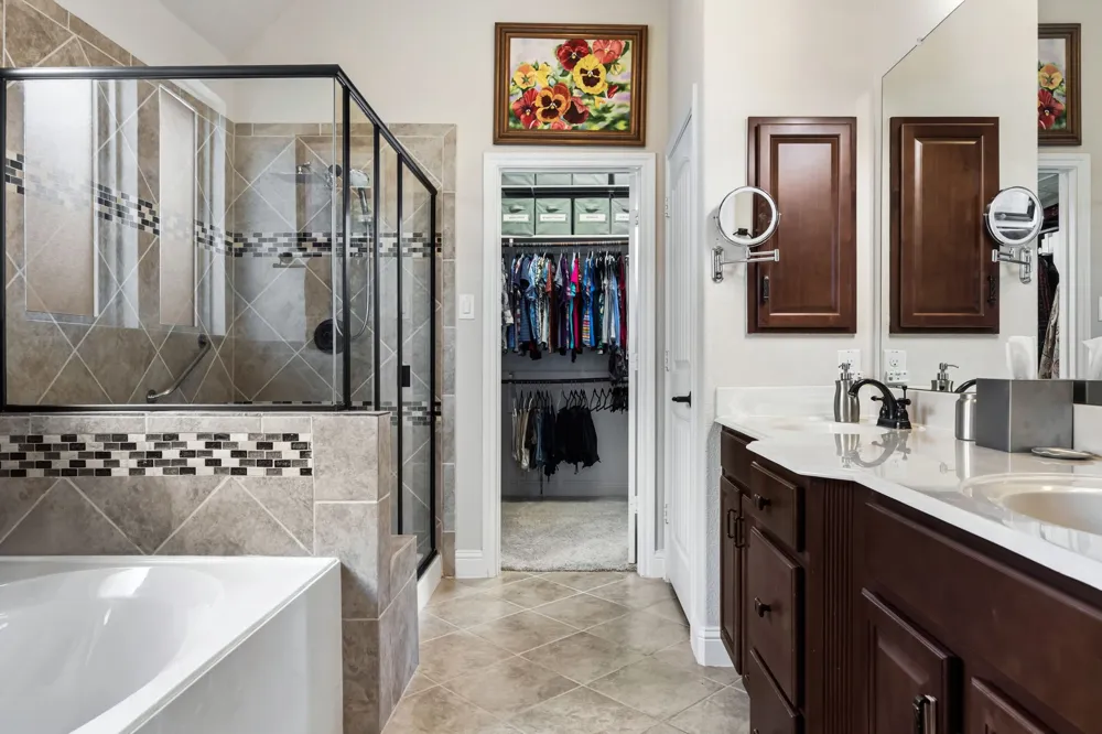 8641 Gracewood Drive McKinney, TX 75070