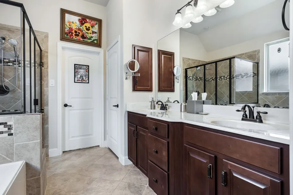8641 Gracewood Drive McKinney, TX 75070