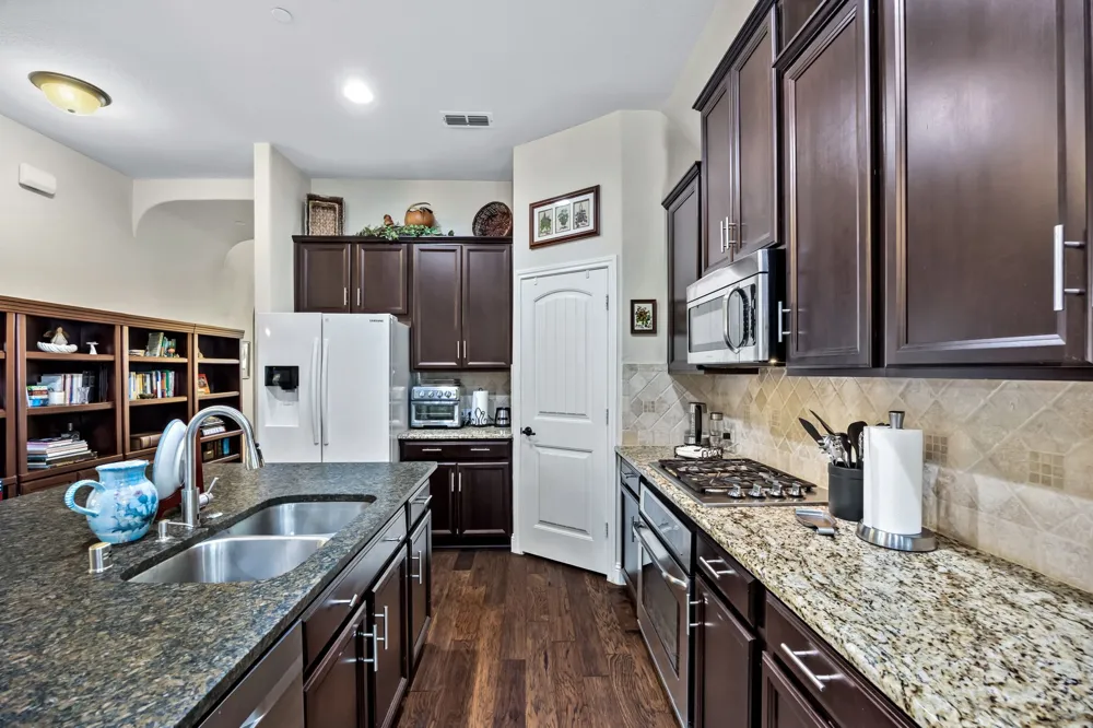 8641 Gracewood Drive McKinney, TX 75070