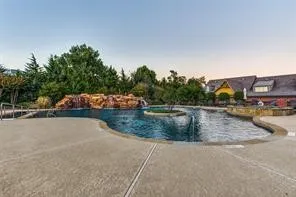 8641 Gracewood Drive McKinney, TX 75070