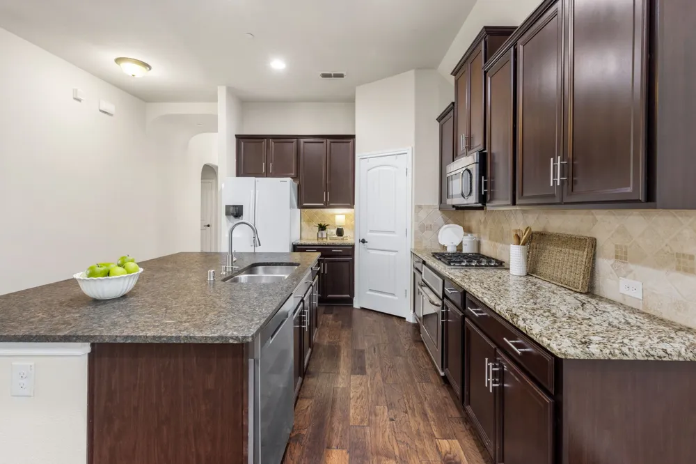 8641 Gracewood Drive McKinney, TX 75070
