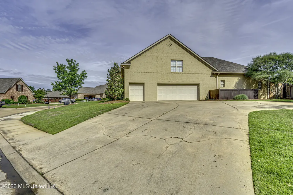 505 Jasper Circle Flowood, MS 39232