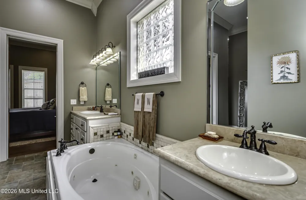505 Jasper Circle Flowood, MS 39232