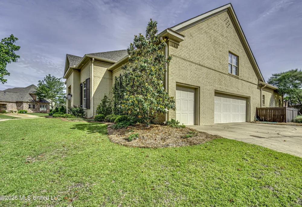 505 Jasper Circle Flowood, MS 39232