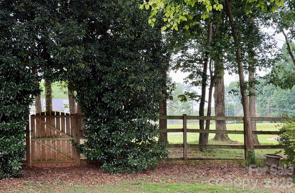4123 Fairway Downs Court Charlotte, NC 28277