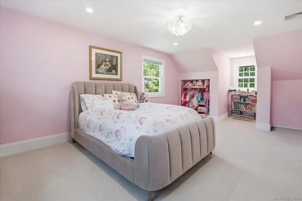 7 Vine Street Bayville, NY 11709