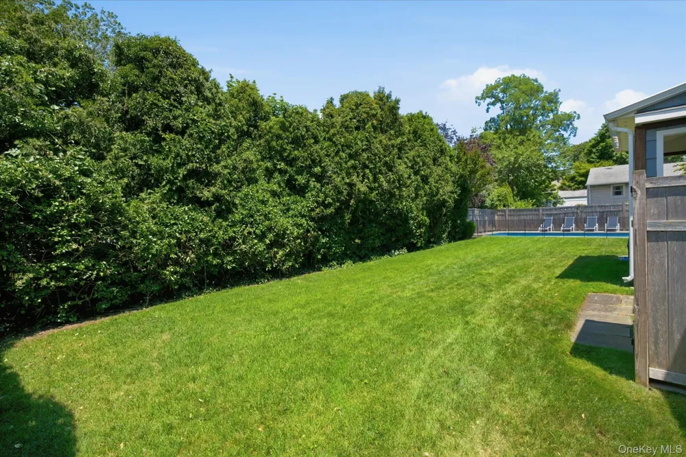 7 Vine Street Bayville, NY 11709