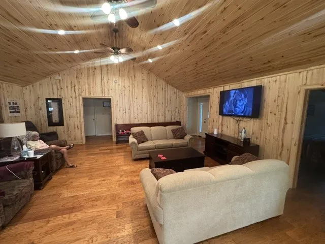 14875 Highway 789 Keithville, LA 71047
