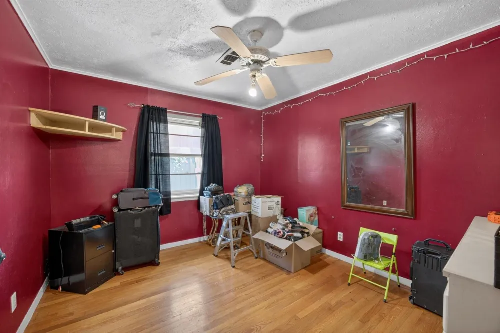 1313 Plymouth Street Pasadena, TX 77502